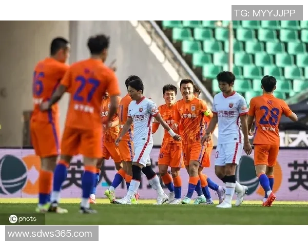 球星精彩对决足球赛全程回顾每个瞬间都不容错过